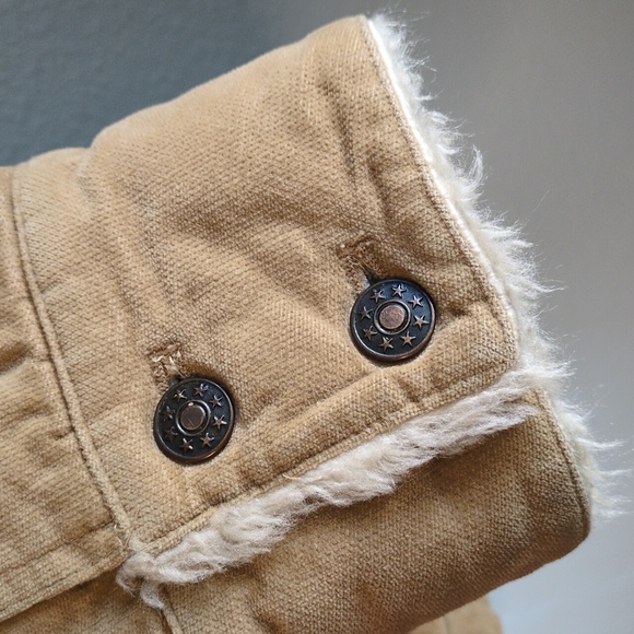 Abercrombie & Fitch Faux Sherpa Quilted Jacket - Picture 9 of 12